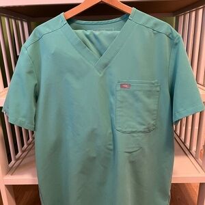 Men's FIGS Surgical Green scrub